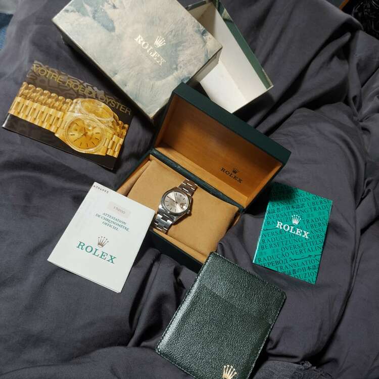 ロレックス パーペチュアルデイト ロレックス オイスター パーペチュアル デイト 15200（高級時計）の商品画像 - 査定依頼日：2025年4月13日 - 最高査定価格：570,000円