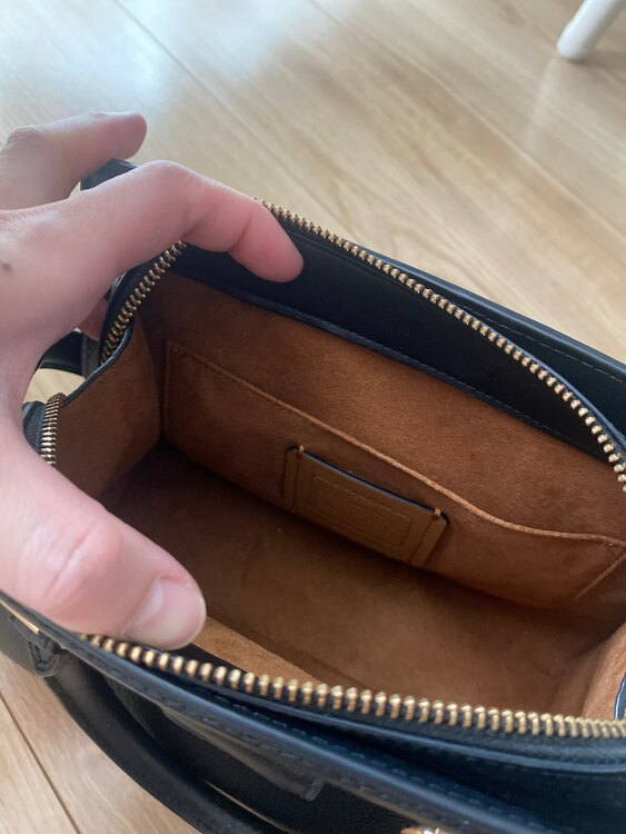 その他 コーチ （ブランドバッグ）の商品画像 - 査定依頼日：2025年4月18日 - 最高査定価格：5,000円