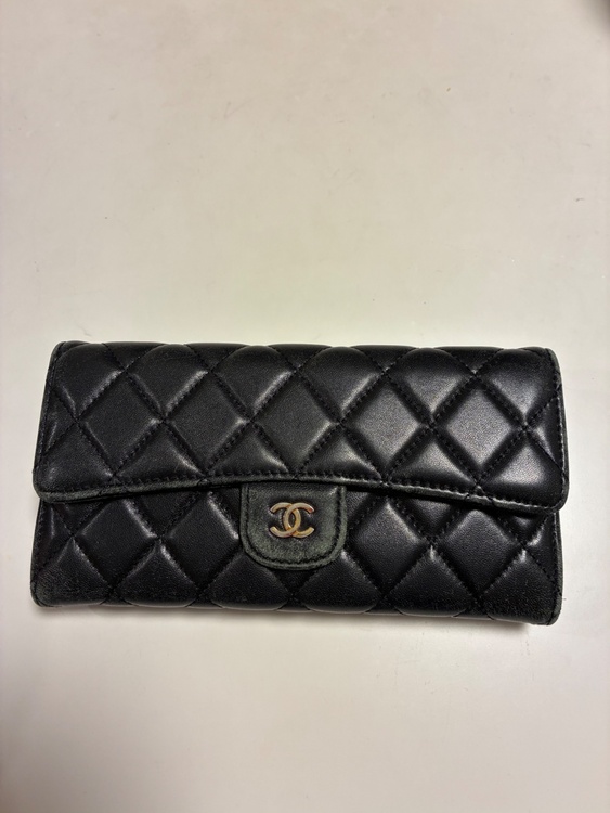 マトラッセ クラシック ロング フラップ ウォレット（ブランド財布・小物）の商品画像 - 査定依頼日：2026年6月27日 - 最高査定価格：23,000円
