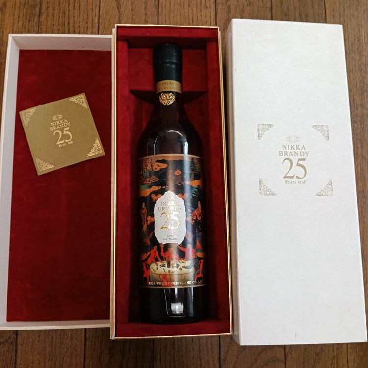 ニッカブランデー25年　カルヴァドスタイプ（お酒）の商品画像 - 査定依頼日：2026年8月26日 - 最高査定価格：15,000円