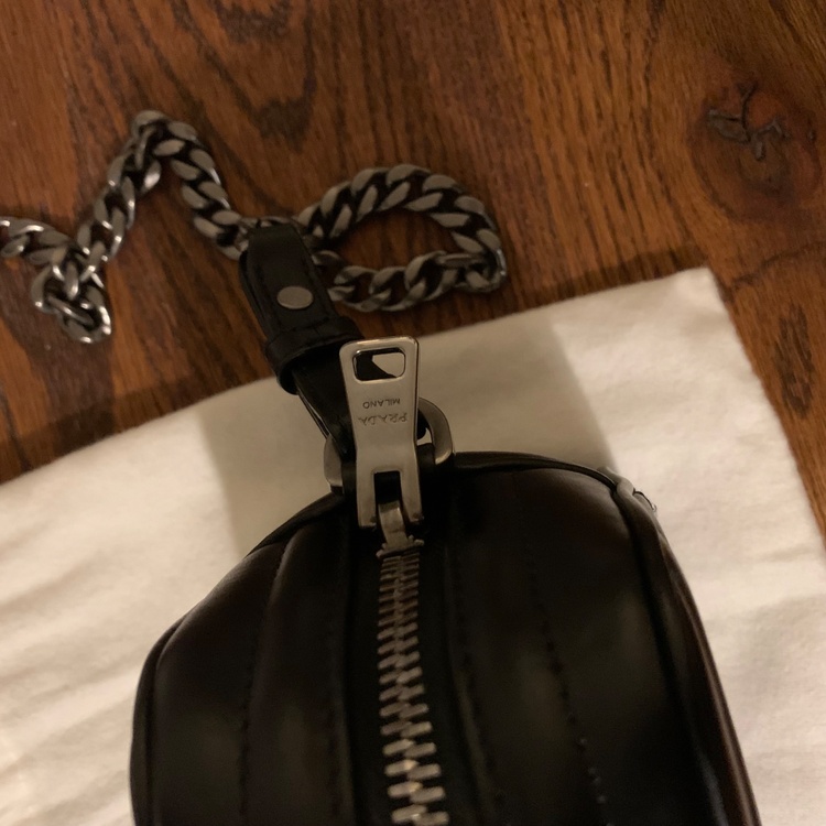 プラダ  （ブランドバッグ）の商品画像 - 査定依頼日：2026年2月8日 - 最高査定価格：110,000円