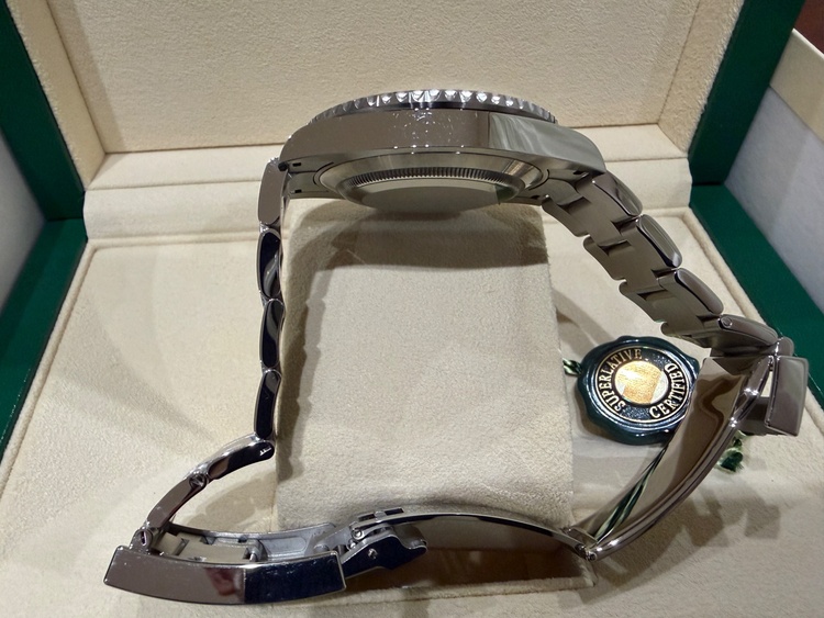 126610LN（高級時計）の商品画像 - 査定依頼日：2026年4月2日 - 最高査定価格：2,150,000円