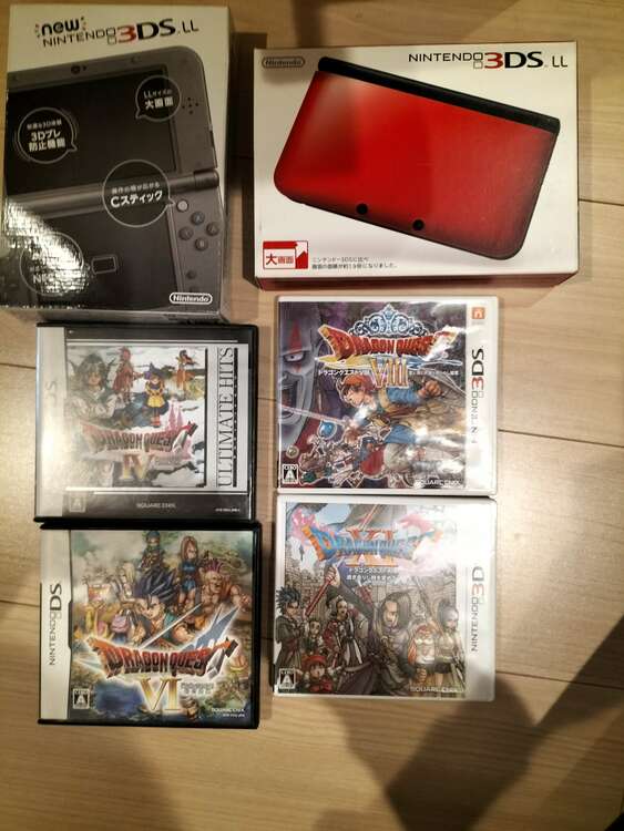 3DS LL(赤と黒)、3DSソフト(4つ)（ゲーム機本体・ゲームソフト）の商品画像 - 査定依頼日：2025年3月27日 - 最高査定価格：32,350円