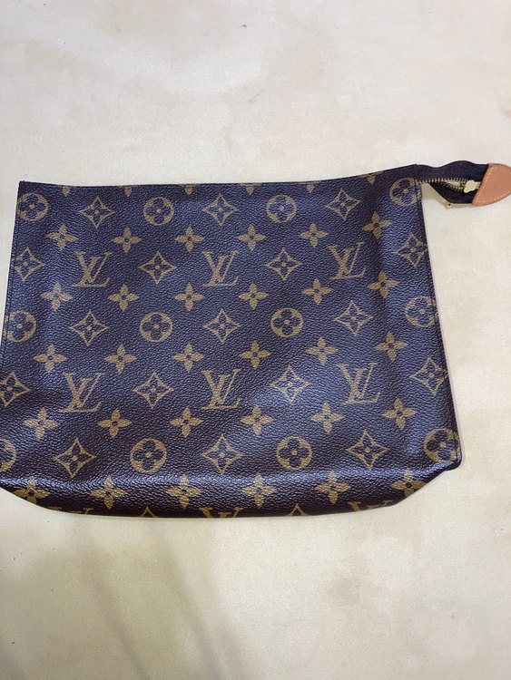 ルイヴィトン　セカンドバッグ　中に傷あり（ブランドバッグ）の商品画像 - 査定依頼日：2022年10月10日 - 最高査定価格：20,000円