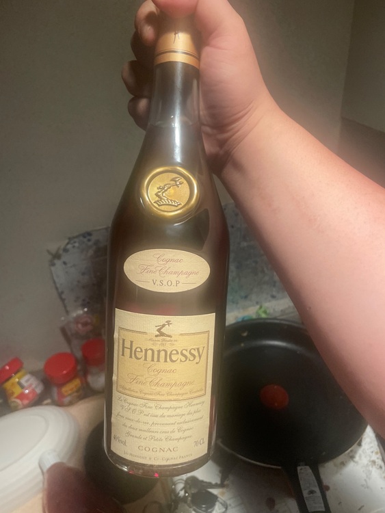 ブランデー ヘネシー （お酒）の商品画像 - 査定依頼日：2025年9月26日 - 最高査定価格：6,500円