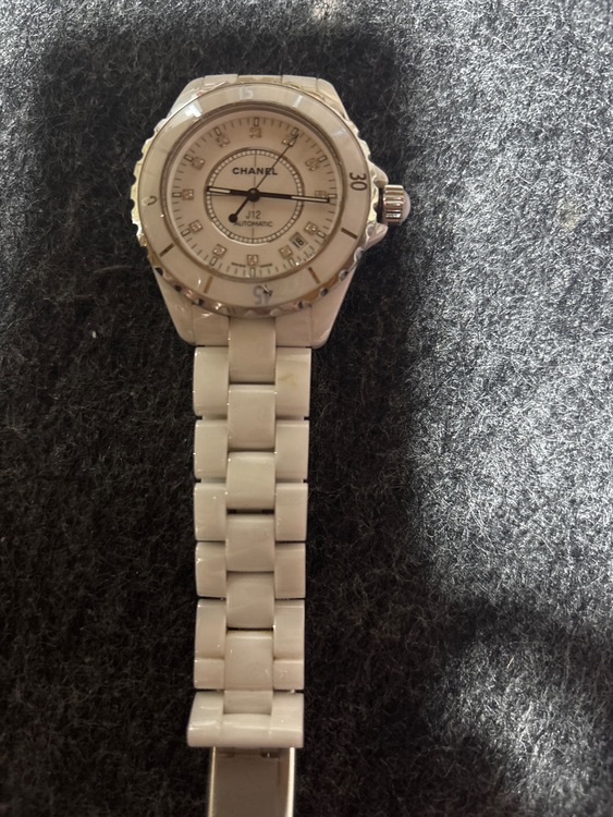 シャネル J12 （高級時計）の商品画像 - 査定依頼日：2025年9月26日 - 最高査定価格：300,000円