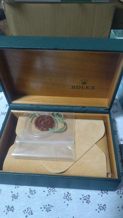 ロレックス エクスプローラー エクスプローラー2　16570（高級時計）の商品画像 - 査定依頼日：2024年12月11日 - 最高査定価格：1,100,000円