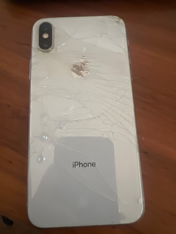 iPhone iPhoneX 64GB Softbank（スマホ）の商品画像 - 査定依頼日：2026年9月13日 - 最高査定価格：5,500円
