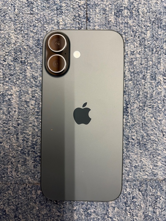 iPhone iPhone 17 256GB SIMフリー（スマホ）の商品画像 - 査定依頼日：2026年6月5日 - 最高査定価格：100,000円