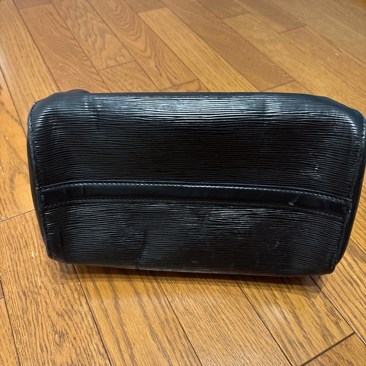 ルイヴィトン エピ （ブランドバッグ）の商品画像 - 査定依頼日：2025年11月4日 - 最高査定価格：50,000円