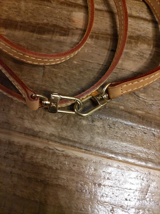 エヴァ M95567（ブランドバッグ）の商品画像 - 査定依頼日：2022年4月18日 - 最高査定価格：120,000円