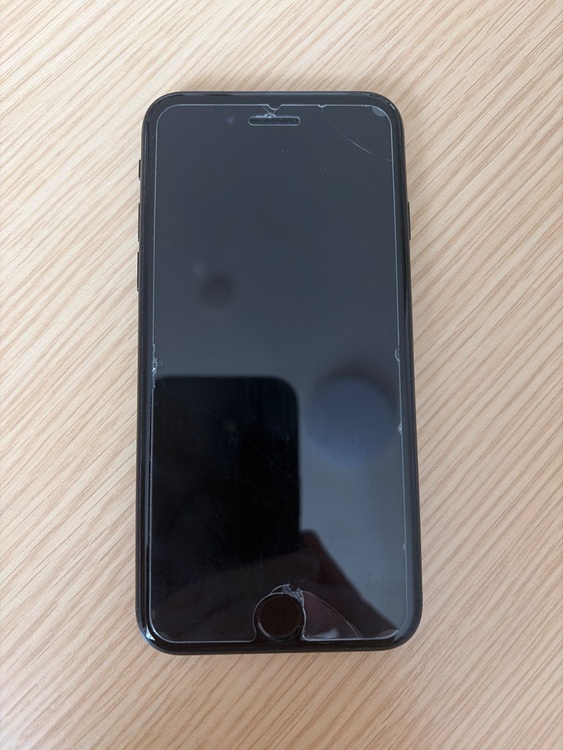 iPhone SE (第 2 世代) 64GB Softbank（スマホ）の商品画像 - 査定依頼日：2026年5月9日 - 最高査定価格：10,000円