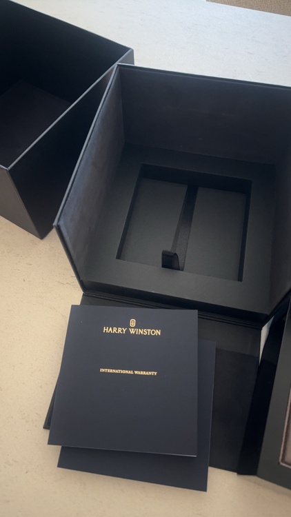ハリーウィンストン その他 （高級時計）の商品画像 - 査定依頼日：2026年1月9日 - 最高査定価格：2,200,000円