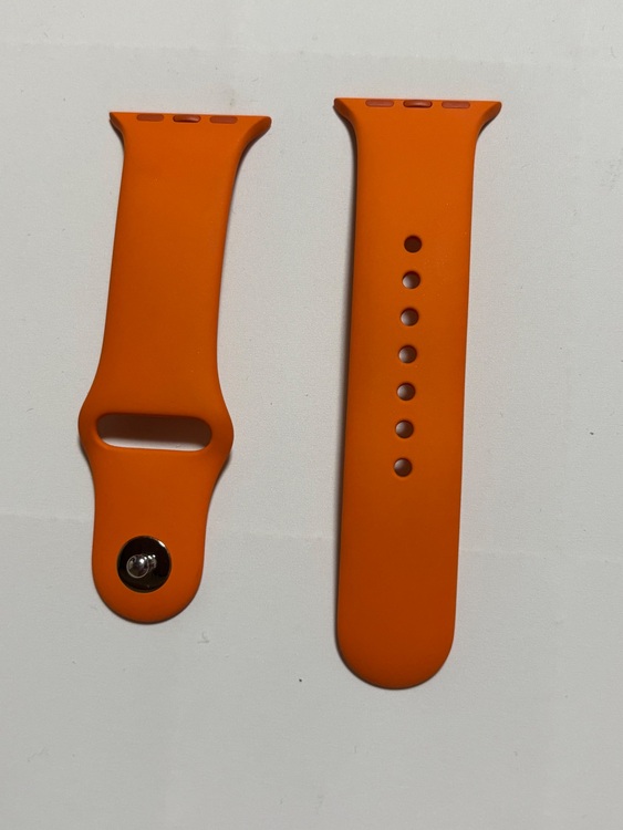 HERMES Applewatch Series8 41mm Silver（高級時計）の商品画像 - 査定依頼日：2025年7月2日 - 最高査定価格：41,500円