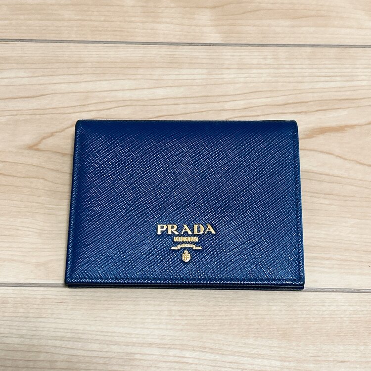 二つ折り財布（ブランド財布・小物）の商品画像 - 査定依頼日：2025年5月11日 - 最高査定価格：5,000円