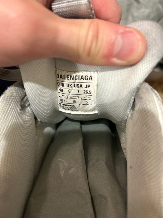 バレンシアガ  （ブランドバッグ）の商品画像 - 査定依頼日：2026年3月21日 - 最高査定価格：45,000円