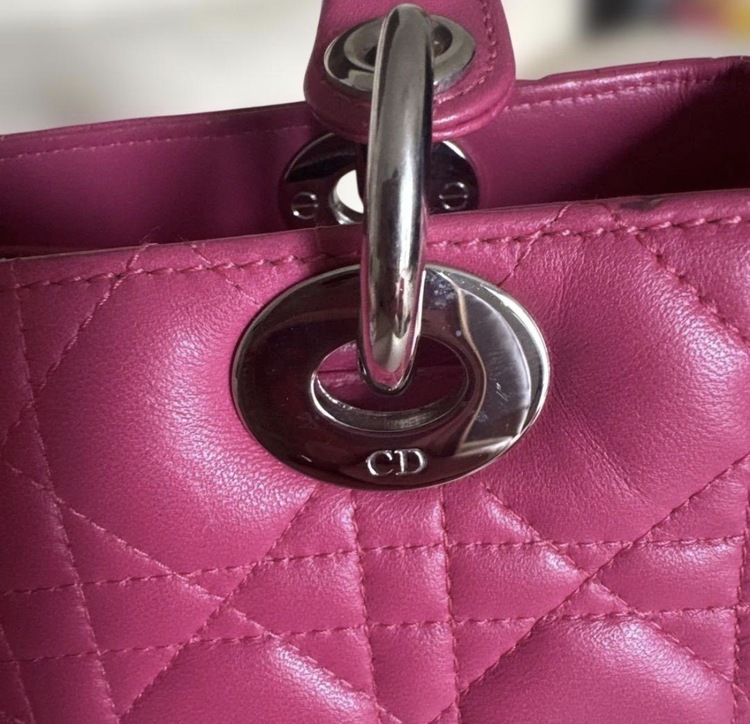 Lady Dior （ブランドバッグ）の商品画像 - 査定依頼日：2026年3月29日 - 最高査定価格：150,000円