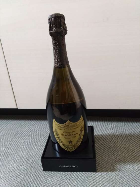シャンパン ドン・ペリニヨン （お酒）の商品画像 - 査定依頼日：2025年3月8日 - 最高査定価格：20,000円