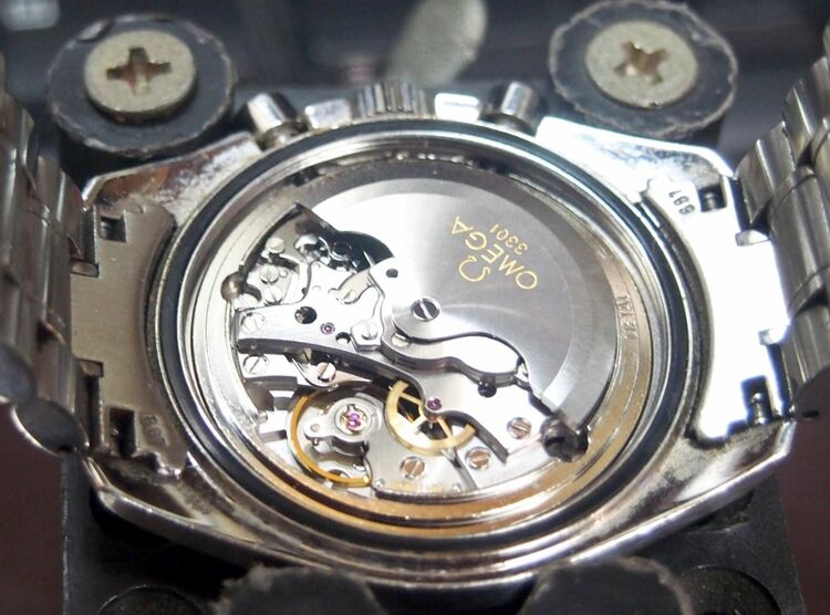 オメガ スピードマスター macenter@boreas.dti.ne.jp（高級時計）の商品画像 - 査定依頼日：2025年6月16日 - 最高査定価格：500,000円