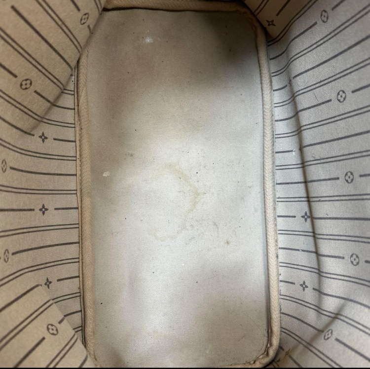 ネヴァーフルトートバッグ MM（ブランドバッグ）の商品画像 - 査定依頼日：2025年10月13日 - 最高査定価格：45,000円