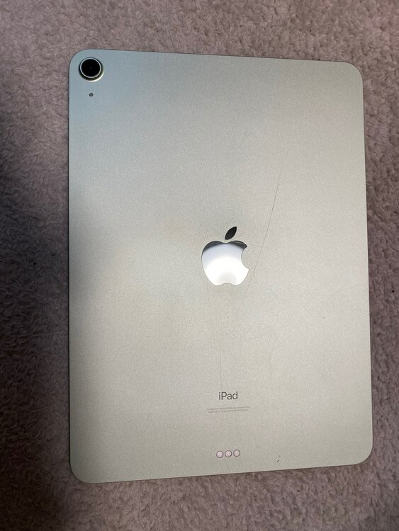 iPad Air 256GB（PC・タブレット）の商品画像 - 査定依頼日：2025年3月15日 - 最高査定価格：8,000円