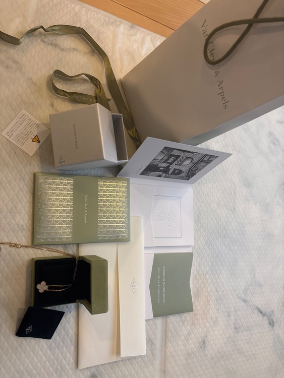 アルハンブラ（金・貴金属）の商品画像 - 査定依頼日：2025年12月25日 - 最高査定価格：340,000円