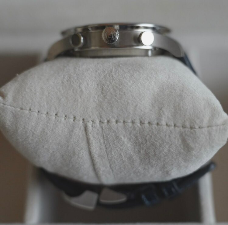 IWC ポルトギーゼ IW37160（高級時計）の商品画像 - 査定依頼日：2025年3月30日 - 最高査定価格：800,000円