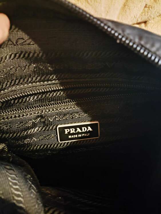 ナイロンショルダーバッグ（ブランドバッグ）の商品画像 - 査定依頼日：2025年4月27日 - 最高査定価格：30,000円