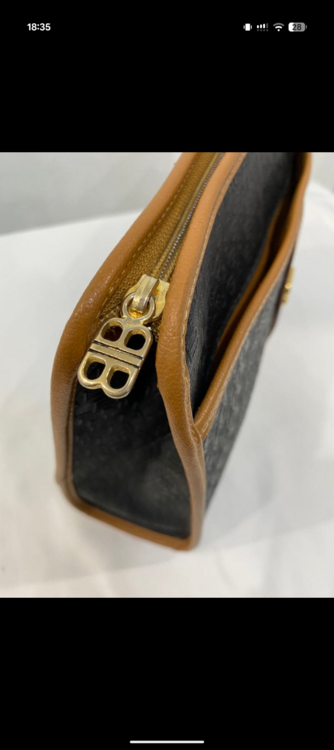 クラッチバック（ブランドバッグ）の商品画像 - 査定依頼日：2026年3月16日 - 最高査定価格：12,000円