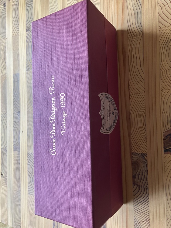 シャンパン ドン・ペリニヨン （お酒）の商品画像 - 査定依頼日：2025年6月29日 - 最高査定価格：40,000円