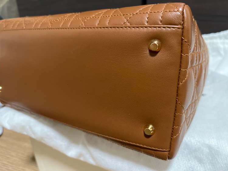 ディオール  （ブランドバッグ）の商品画像 - 査定依頼日：2023年5月26日 - 最高査定価格：220,000円