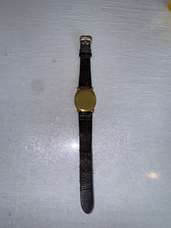 audemars piguet トノー 金無垢 （高級時計）の商品画像 - 査定依頼日：2025年7月27日 - 最高査定価格：450,000円