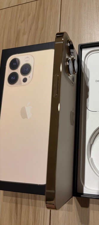 iPhone13pro（スマホ）の商品画像 - 査定依頼日：2026年4月21日 - 最高査定価格：46,000円