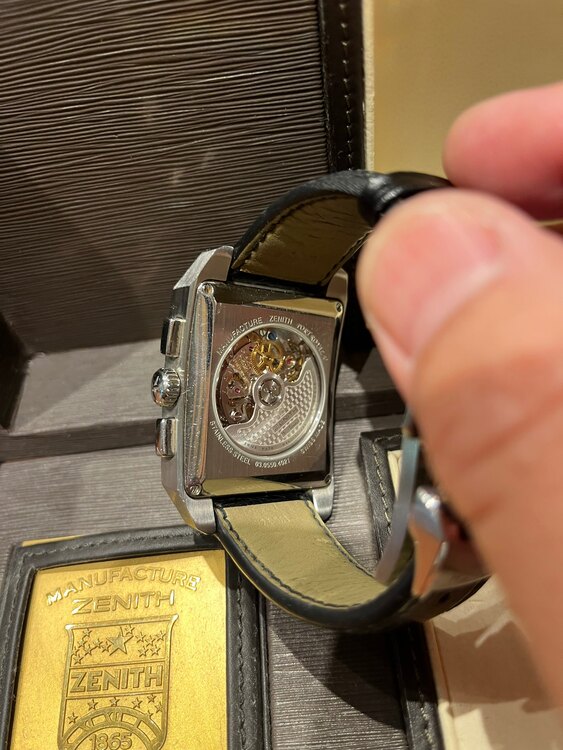 ゼニス エルプリメロ 03.0550.4021/21.C503（高級時計）の商品画像 - 査定依頼日：2025年4月13日 - 最高査定価格：300,000円