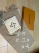 マフラー（古着・ファッション）の商品画像 - 査定依頼日：2025年5月14日 - 最高査定価格：35,000円