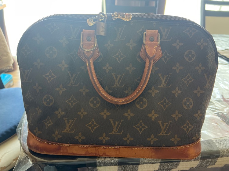 ルイヴィトン アルマ （ブランドバッグ）の商品画像 - 査定依頼日：2026年3月29日 - 最高査定価格：20,000円