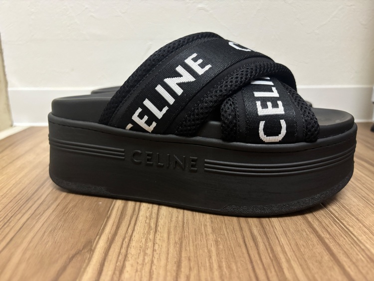 セリーヌ（ブランド財布・小物）の商品画像 - 査定依頼日：2025年9月18日 - 最高査定価格：45,000円