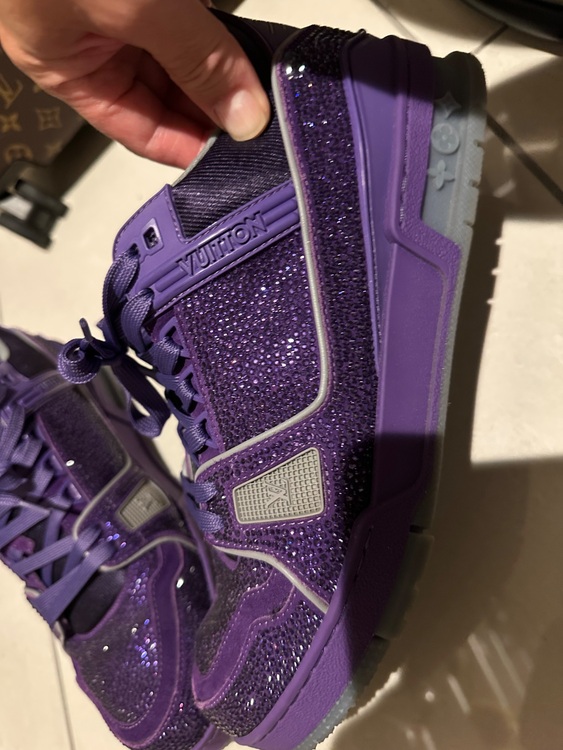 スニーカー（古着・ファッション）の商品画像 - 査定依頼日：2025年10月21日 - 最高査定価格：100,000円