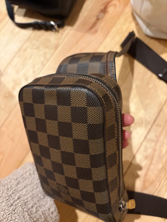 ジェロニモス ボディバッグ（ブランドバッグ）の商品画像 - 査定依頼日：2026年3月26日 - 最高査定価格：80,000円