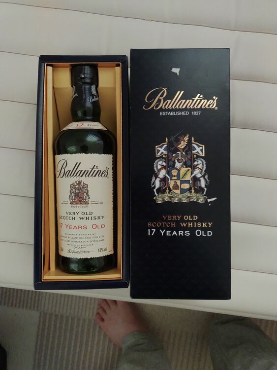 ウイスキー バランタイン （お酒）の商品画像 - 査定依頼日：2025年9月2日 - 最高査定価格：100,000円