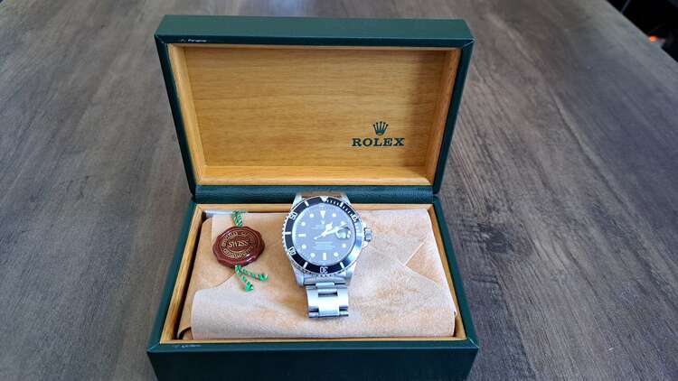 ロレックス サブマリーナー 16610（高級時計）の商品画像 - 査定依頼日：2025年1月5日 - 最高査定価格：1,120,000円