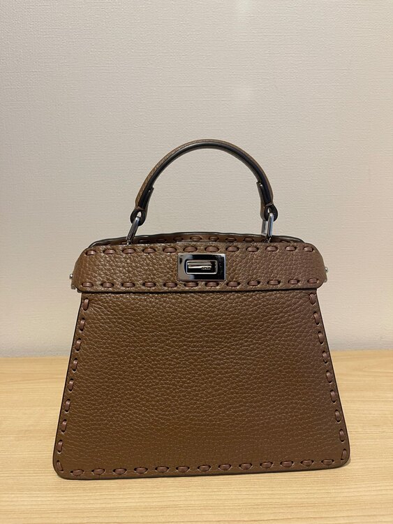 フェンディ  （ブランドバッグ）の商品画像 - 査定依頼日：2025年5月26日 - 最高査定価格：300,000円