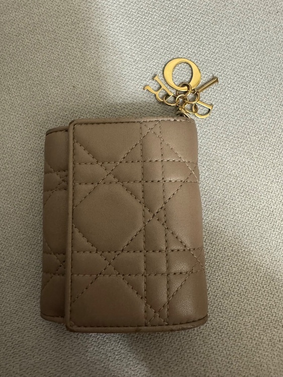 カナージュ財布（ブランド財布・小物）の商品画像 - 査定依頼日：2025年9月19日 - 最高査定価格：11,000円