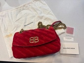 チェーンショルダーバッグ（ブランドバッグ）の商品画像 - 査定依頼日：2025年8月13日 - 最高査定価格：50,000円