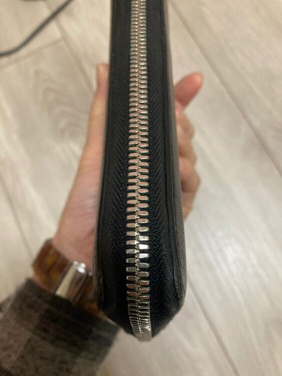 バレンシアガ  （ブランドバッグ）の商品画像 - 査定依頼日：2025年4月5日 - 最高査定価格：15,000円