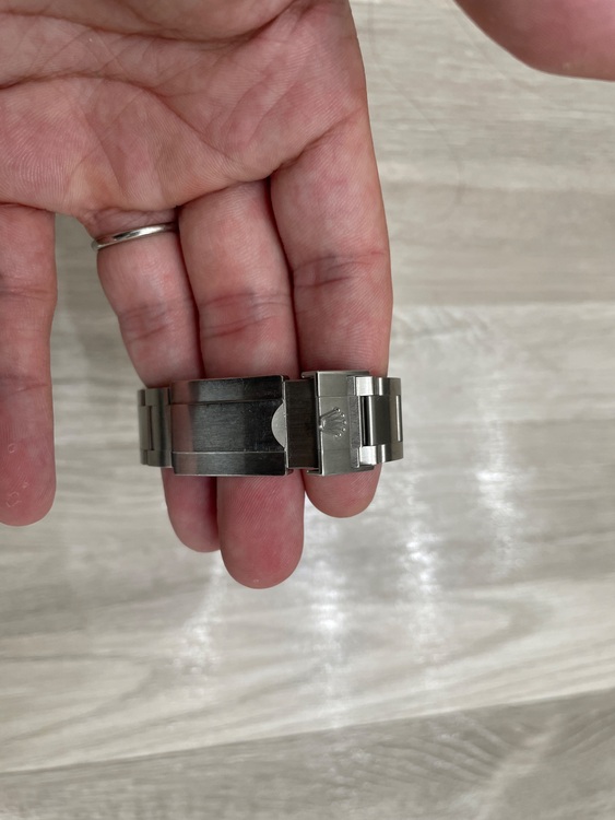 216570 エクスプローラ2（高級時計）の商品画像 - 査定依頼日：2025年9月29日 - 最高査定価格：1,350,000円