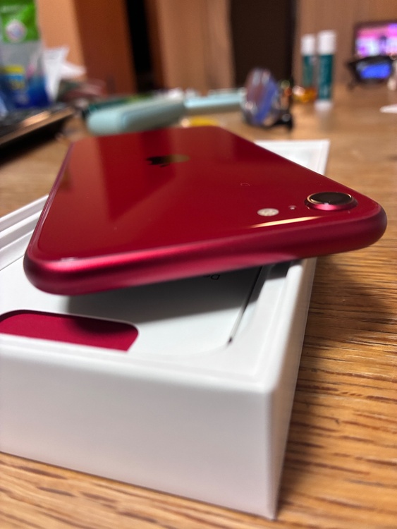 iPhone iPhone SE (第 3 世代) 128GB Softbank（スマホ）の商品画像 - 査定依頼日：2026年9月27日 - 最高査定価格：25,500円