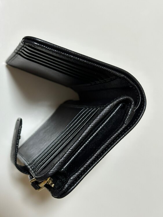 サフィアーノレザー（ブランド財布・小物）の商品画像 - 査定依頼日：2025年2月9日 - 最高査定価格：6,500円