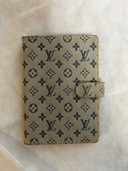 手帳（ブランド財布・小物）の商品画像 - 査定依頼日：2025年10月21日 - 最高査定価格：4,500円