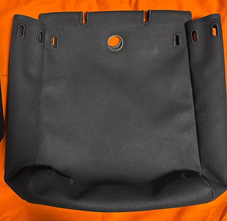 エルメス エールバッグ （ブランドバッグ）の商品画像 - 査定依頼日：2025年5月18日 - 最高査定価格：130,000円